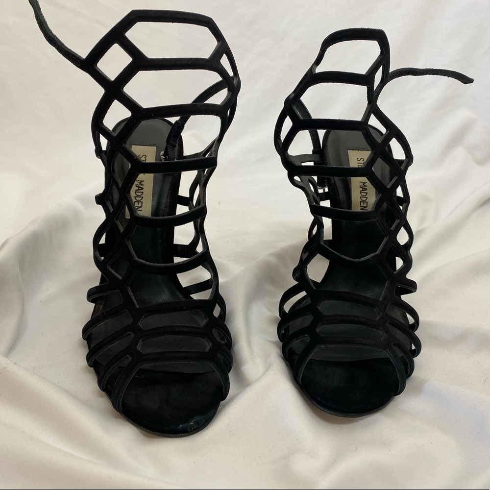 Steve Madden pattern pumps